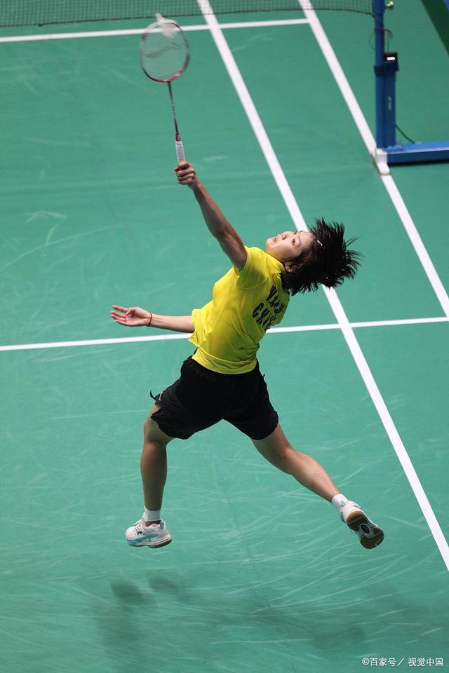 包含羽毛球球员突破自我，表现堪称完美的词条