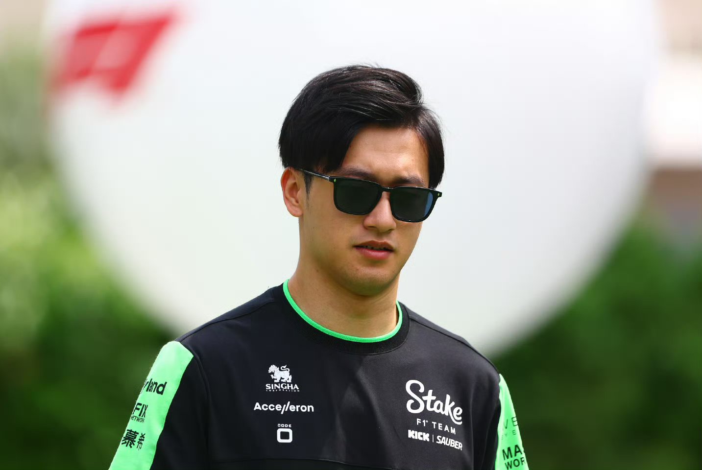 索伯车队轻取梅赛德斯，周冠宇关键制胜