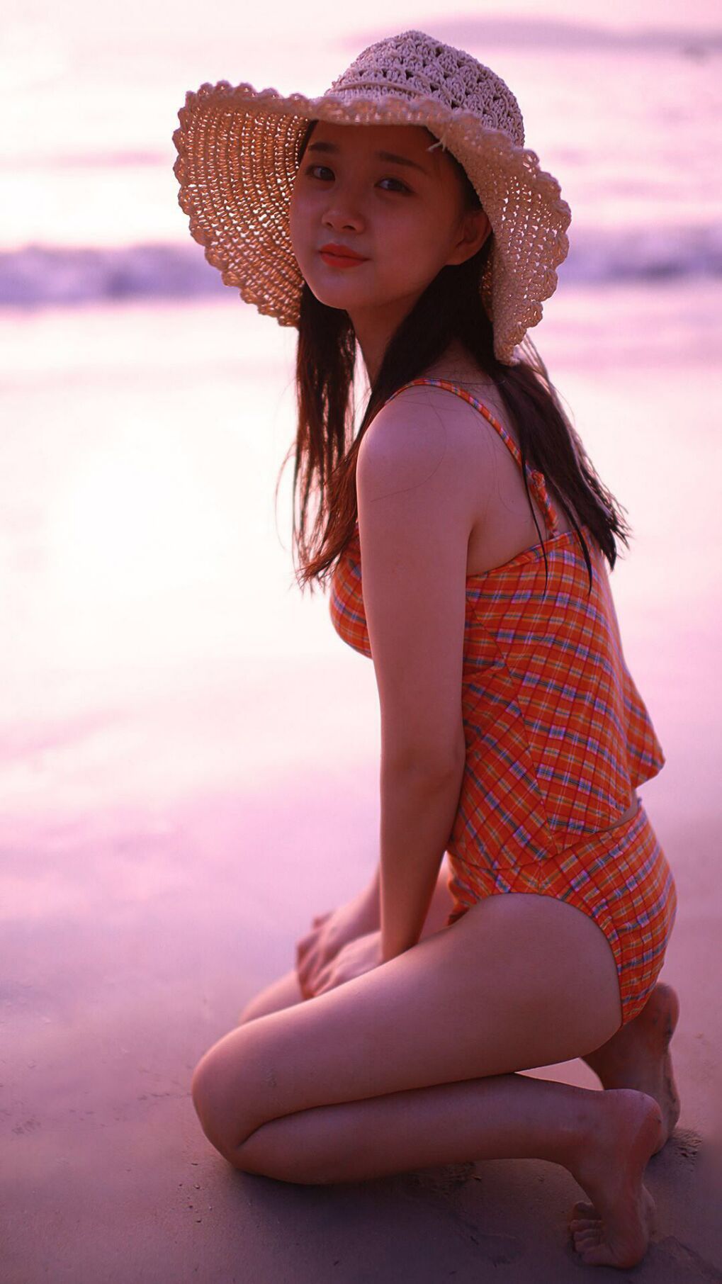 时空交叠的绿茵之夜,当希腊险胜遇见上帝之手的纪录