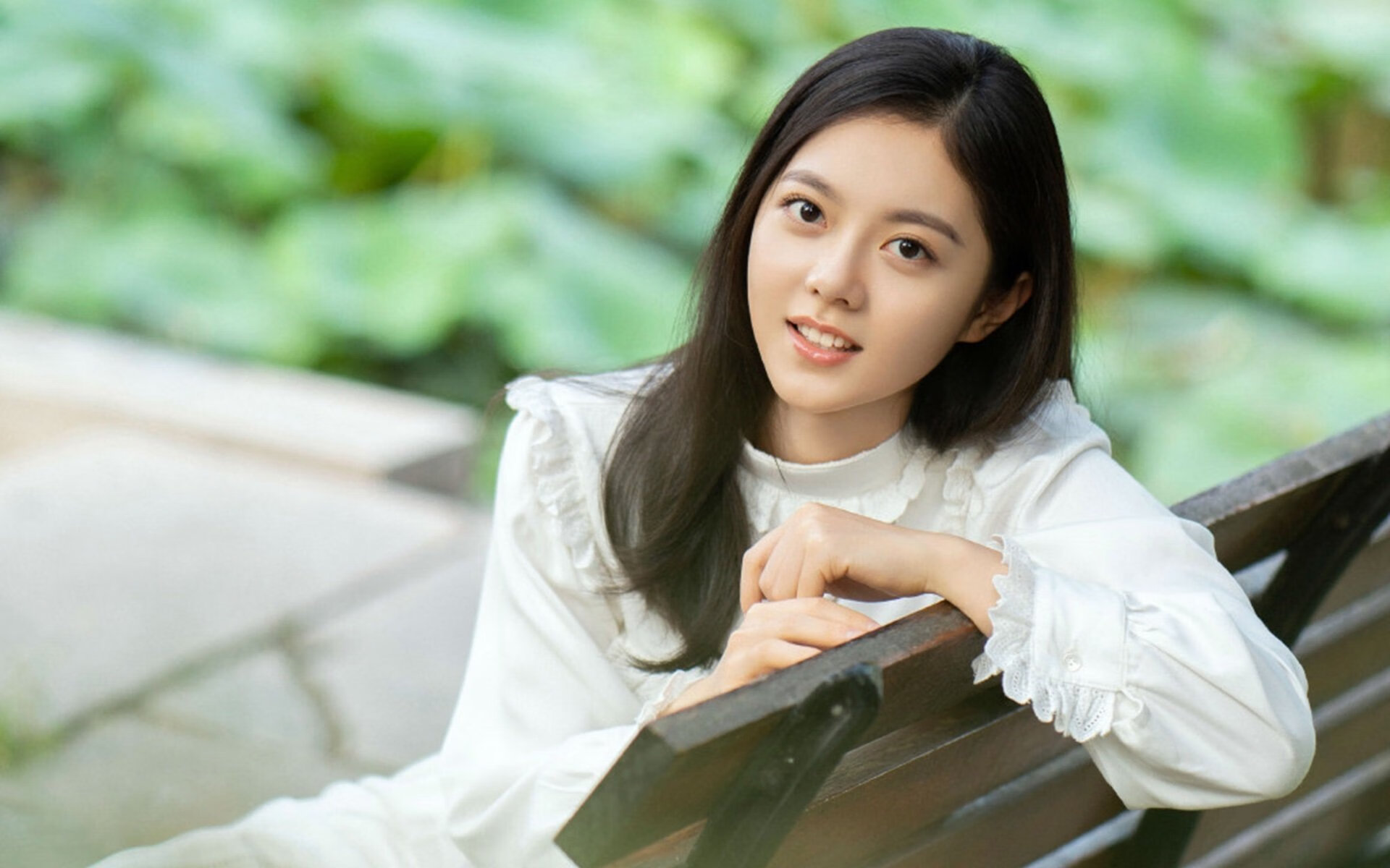 赛场对决，勇士铁血翻盘如风暴，锡安隔扣猛龙如烈火