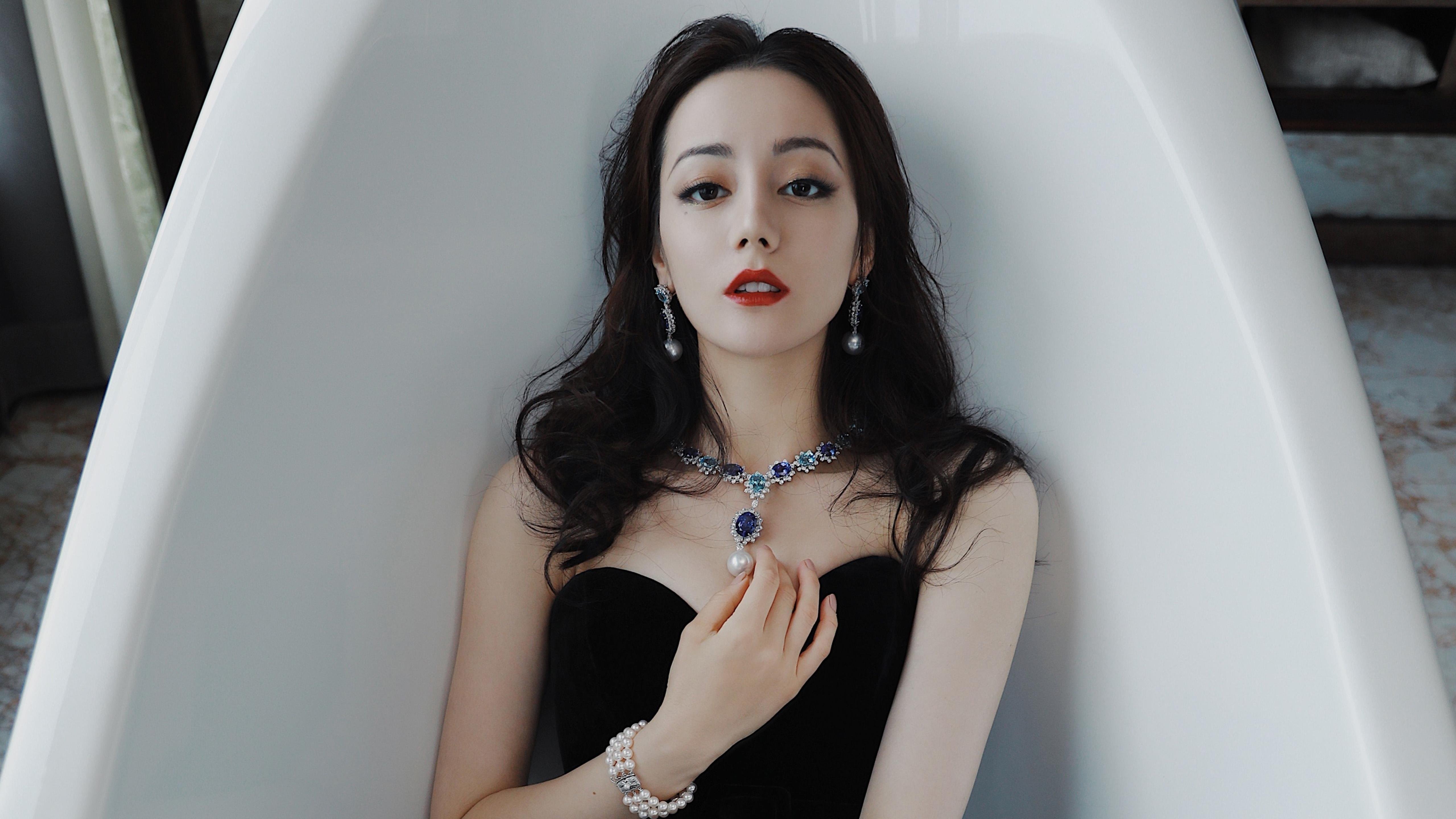 若时光倒转，平行时空中，苏亚雷斯如何以高能输出改写亚特兰大与切尔西的命运之战